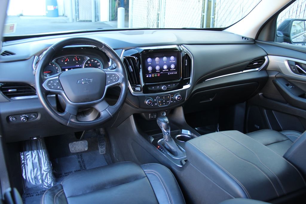 Used 2021 Chevrolet Traverse RS image 17