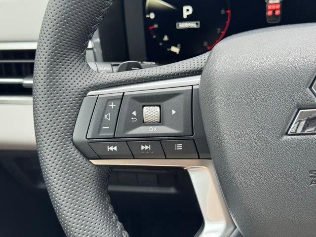 New 2025 Mitsubishi Outlander SE image 24