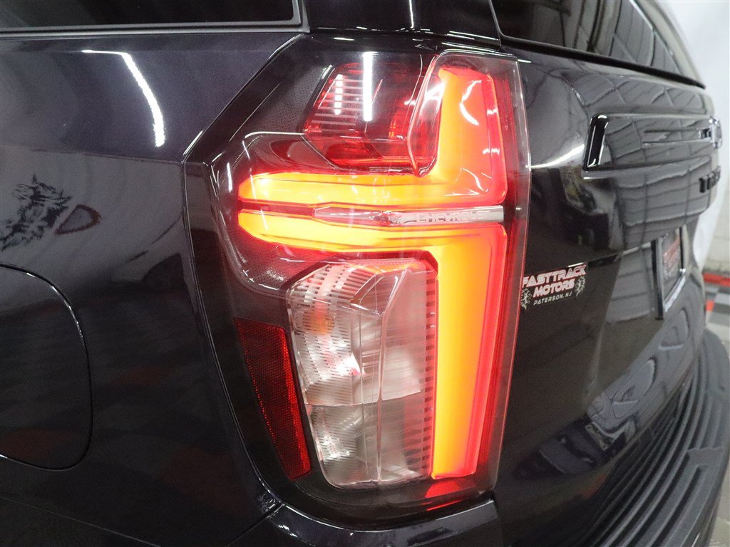 Used 2023 Chevrolet Tahoe Z71 w/ Luxury Package AWD/4WD image 10
