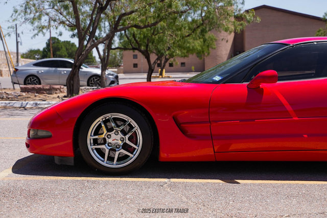 Used 1999 Chevrolet Corvette Coupe w/ Memory Pkg RWD image 4