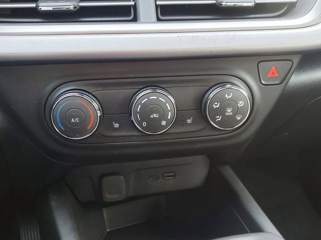 Certified 2024 Chevrolet Trax RS w/ Sunroof Package image 29