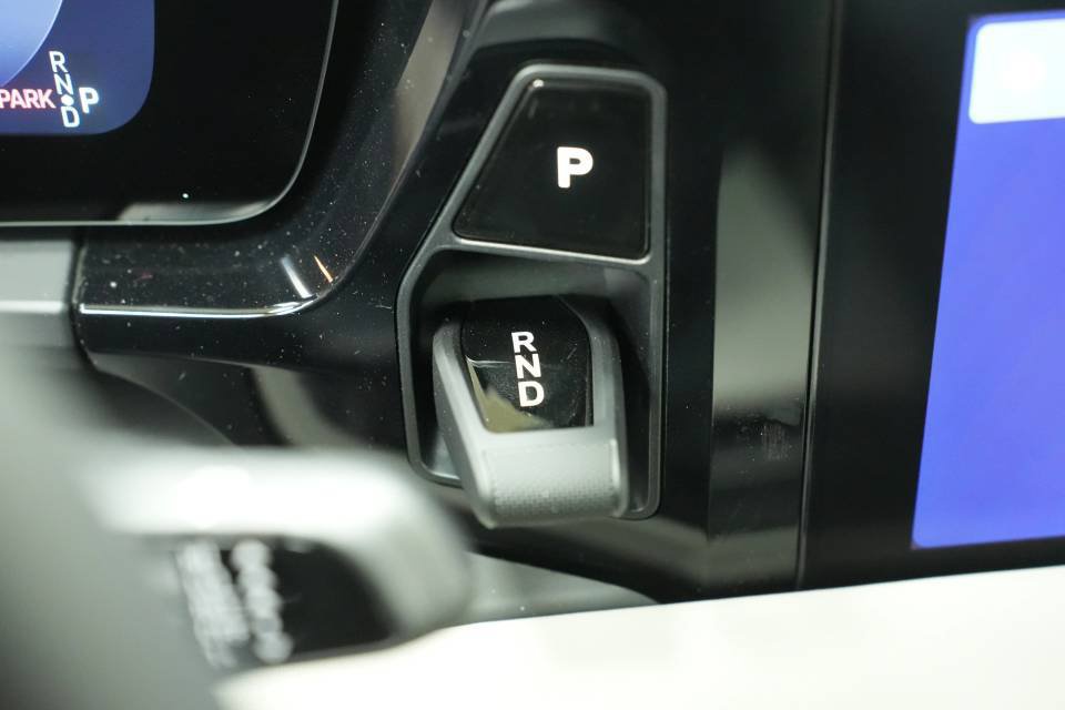 New 2026 Porsche Macan 4 Electric AWD/4WD image 18