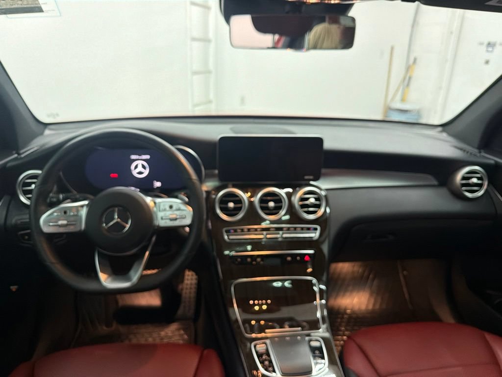 Used 2022 Mercedes-Benz GLC 300 image 23