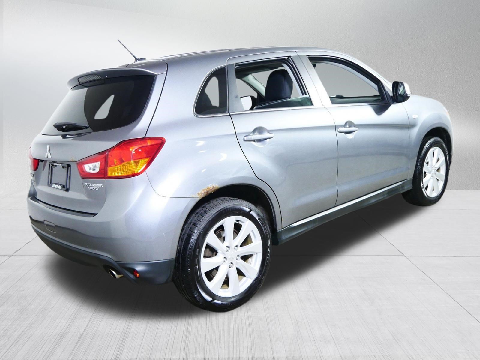Used 2014 Mitsubishi Outlander Sport SE AWD/4WD image 7
