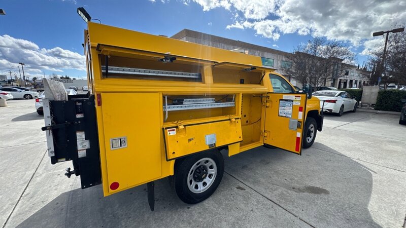 Used 2018 Chevrolet Silverado 3500 W/T AWD/4WD image 26