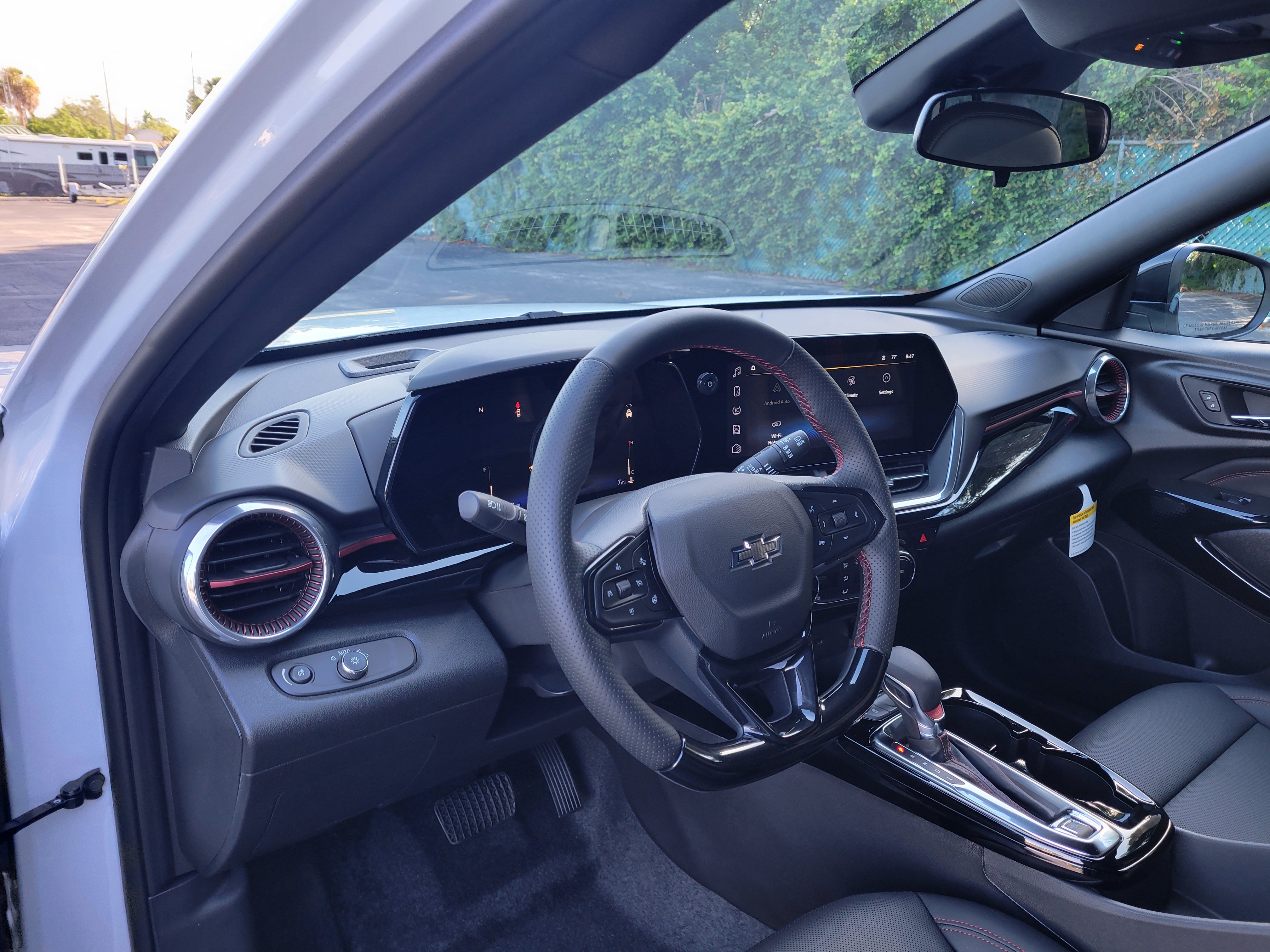 New 2026 Chevrolet Trax RS w/ Sunroof Package FWD image 24