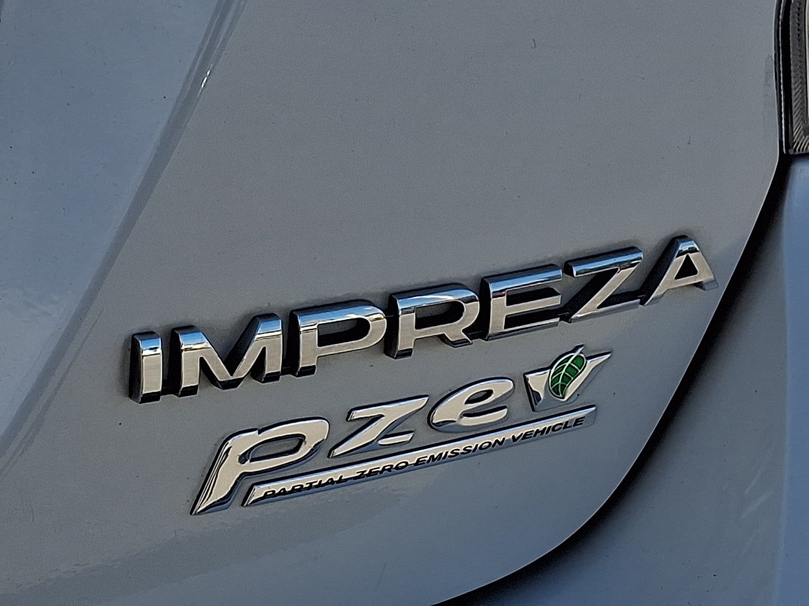 Used 2015 Subaru Impreza 2.0i Premium AWD/4WD image 30