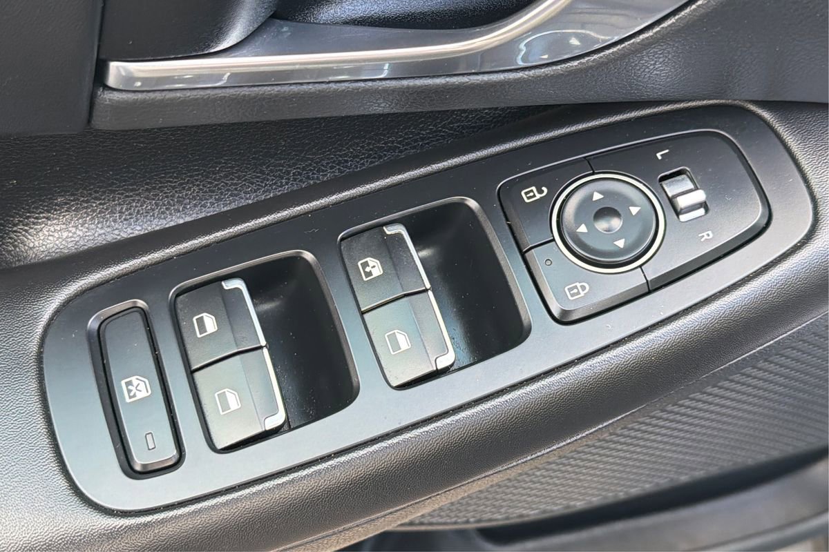 Used 2023 Hyundai Sonata Blue image 35