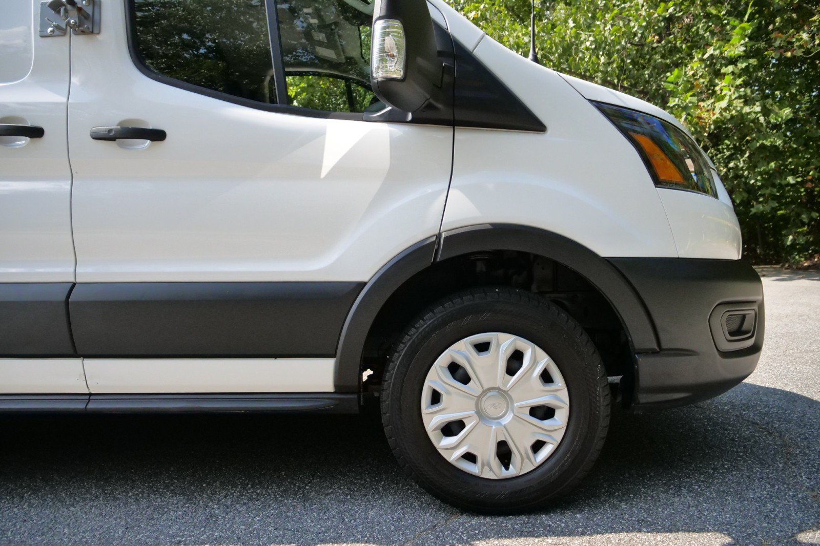 Used 2022 Ford E-Transit Low Roof w/ Load Area Protection Package RWD image 40