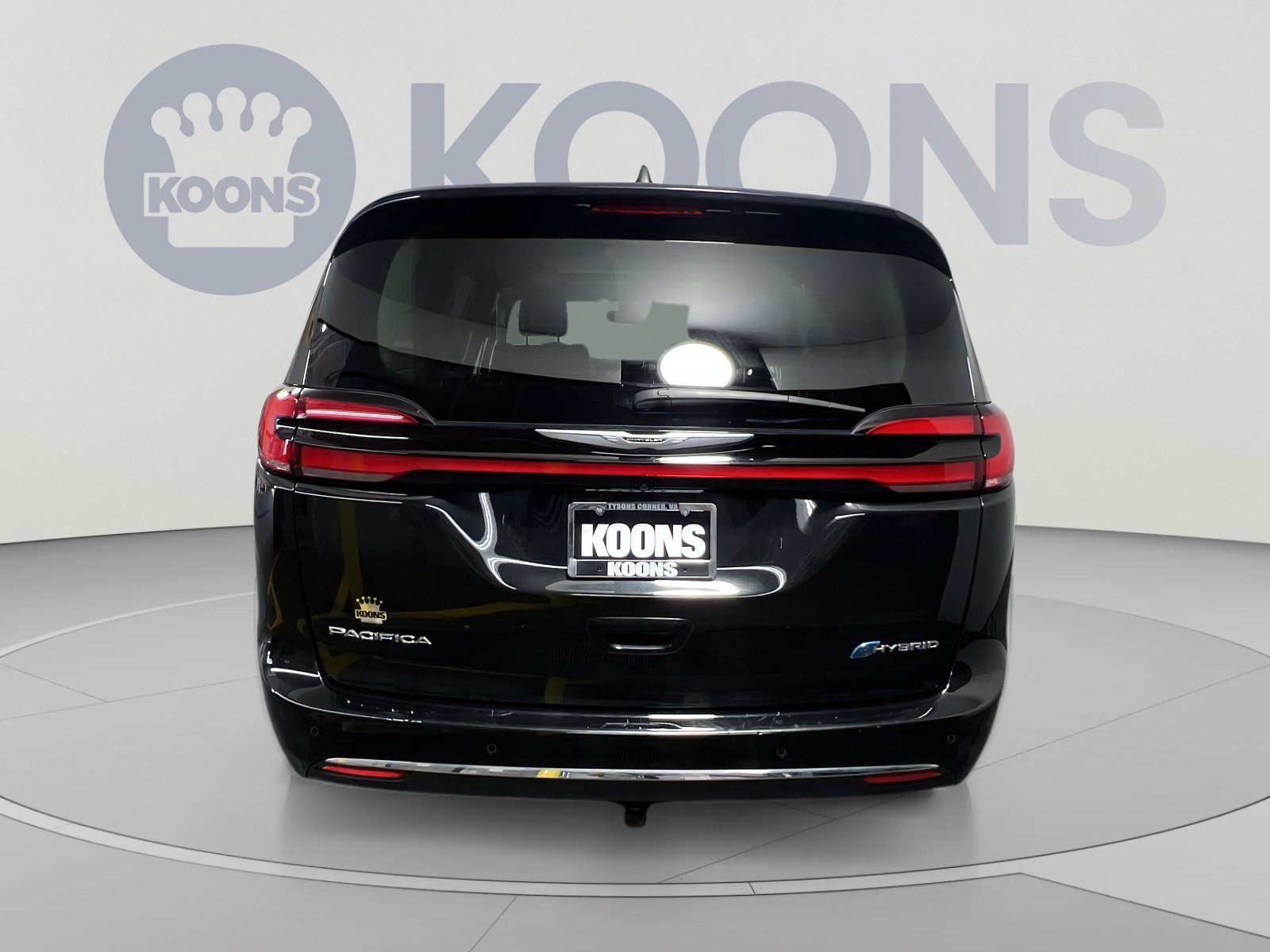 Used 2022 Chrysler Pacifica Limited w/ Uconnect Theater Family Group FWD image 10