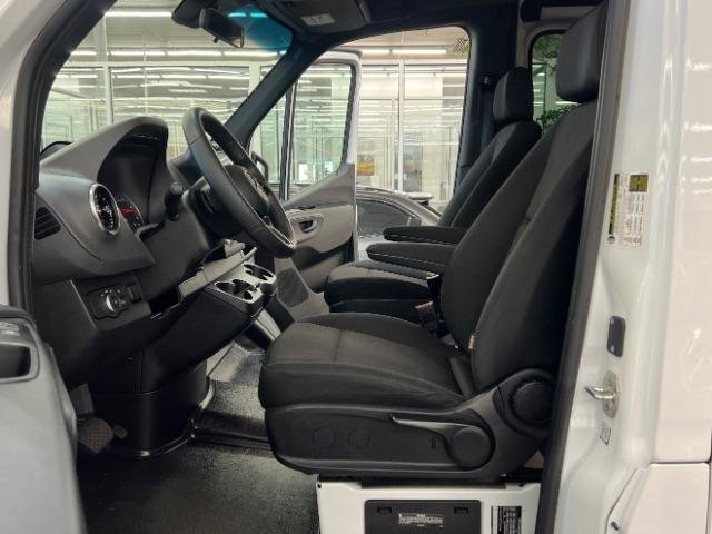 Used 2026 Mercedes-Benz Sprinter 2500 image 29