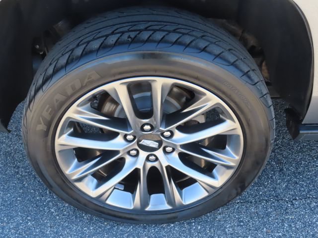 Used 2020 Cadillac Escalade Premium Luxury AWD/4WD image 15