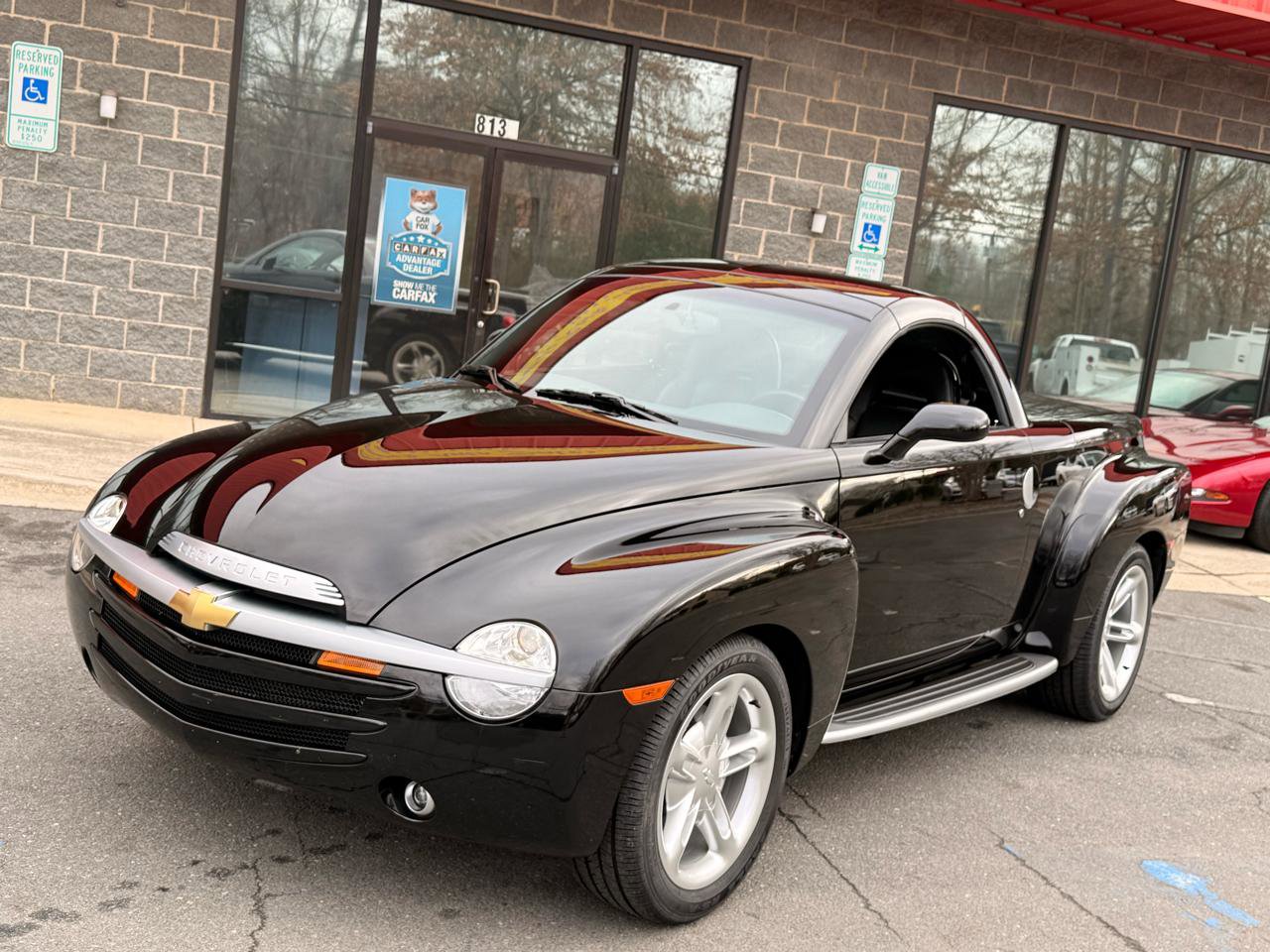 Used 2003 Chevrolet SSR w/ Preferred Equipment Group RWD image 6