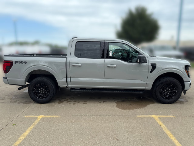 New 2026 Ford F150 XLT w/ Equipment Group 302A MID AWD/4WD image 4