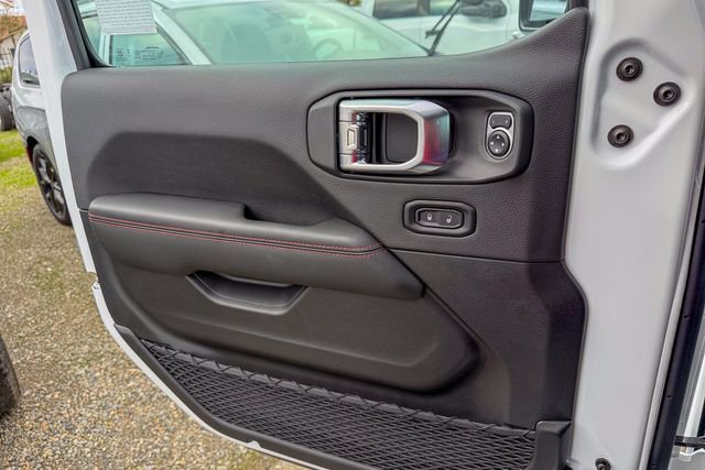 New 2026 Jeep Wrangler Unlimited Rubicon w/ Technology Group image 16