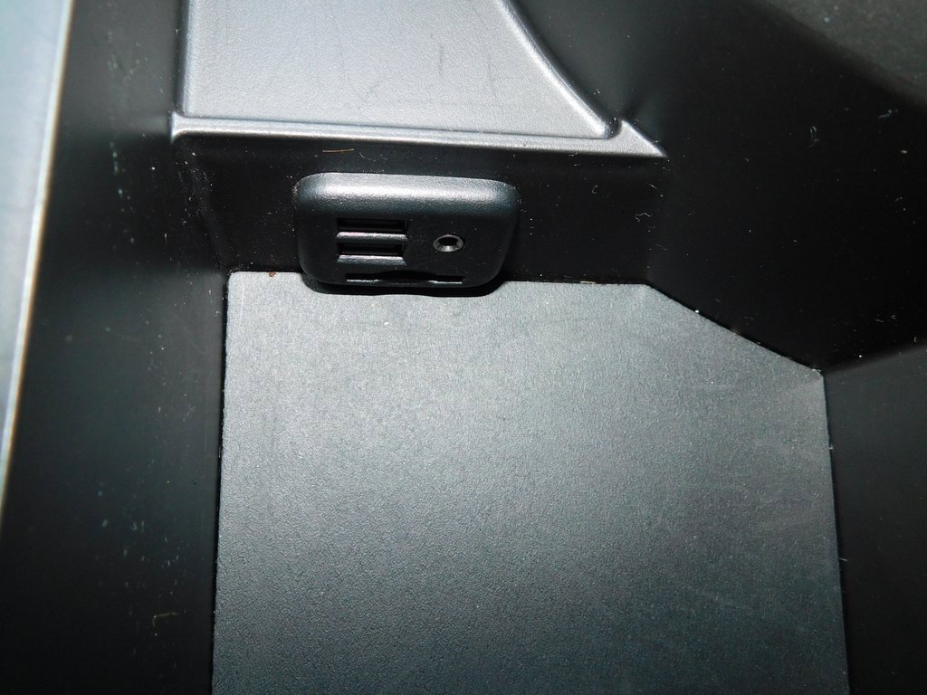 Used 2019 Chevrolet Camaro LT w/ Technology Package image 35