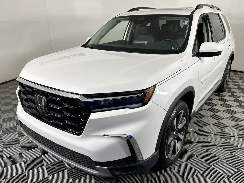 Used 2024 Honda Pilot Elite image 3