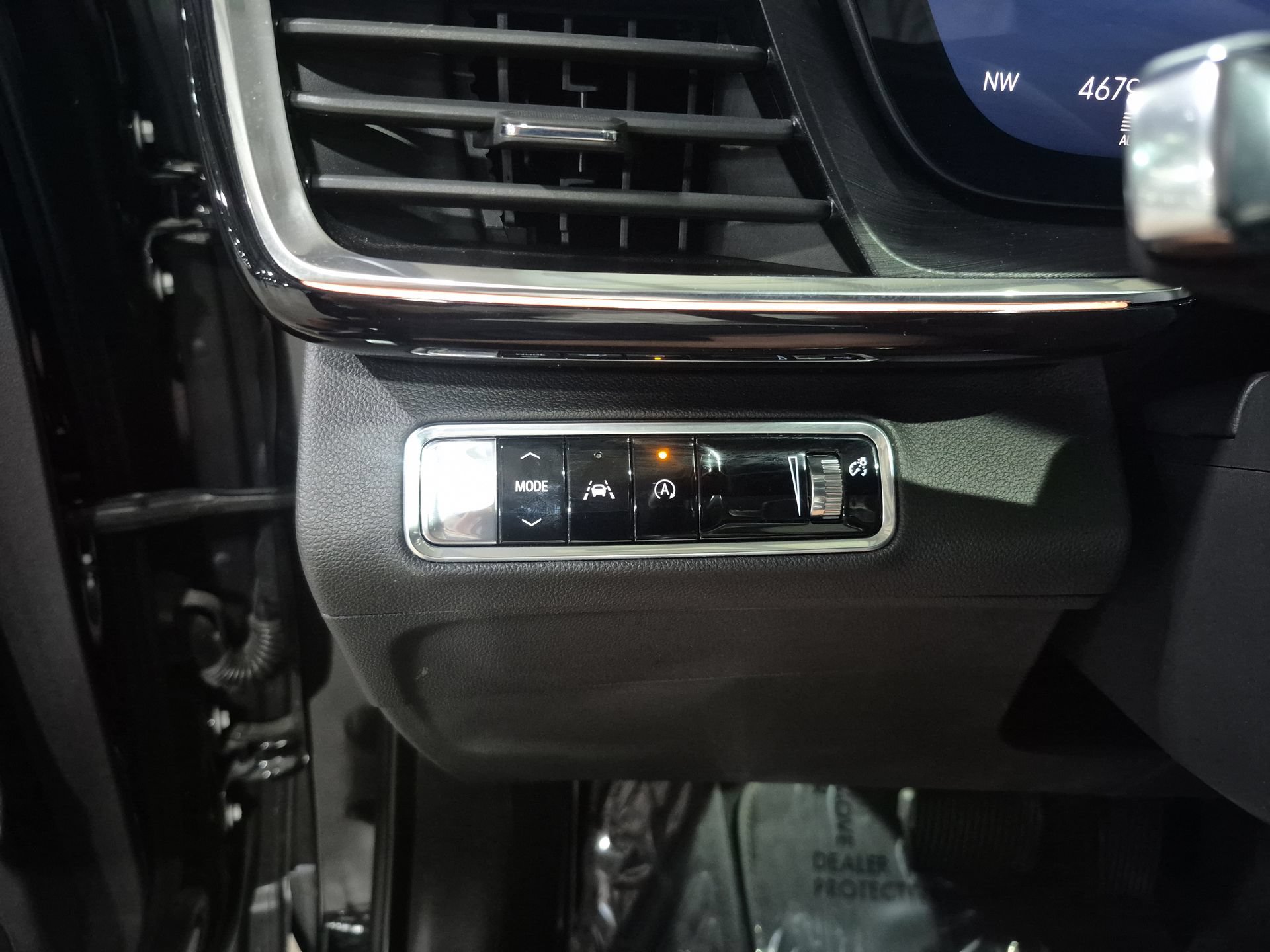 Used 2024 Buick Envision Preferred AWD/4WD image 19