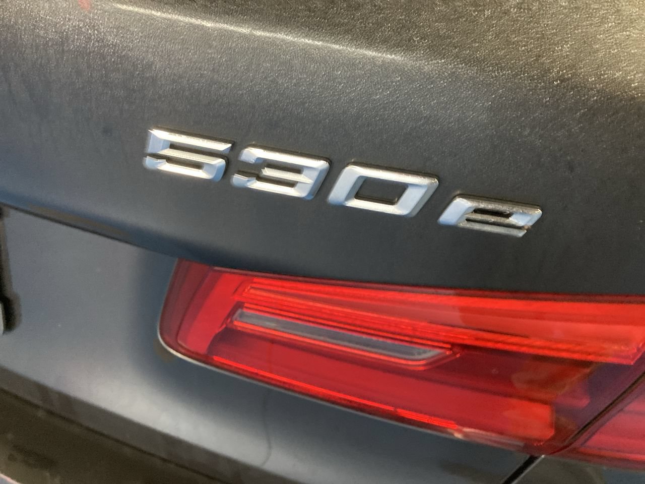 Used 2019 BMW 530e xDrive w/ Convenience Package AWD/4WD image 11