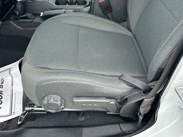 Used 2025 Jeep Wrangler Sahara image 13