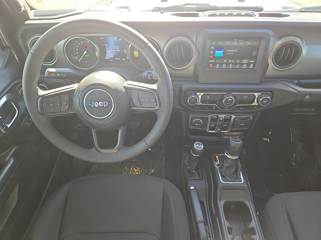 Used 2023 Jeep Wrangler Unlimited image 18