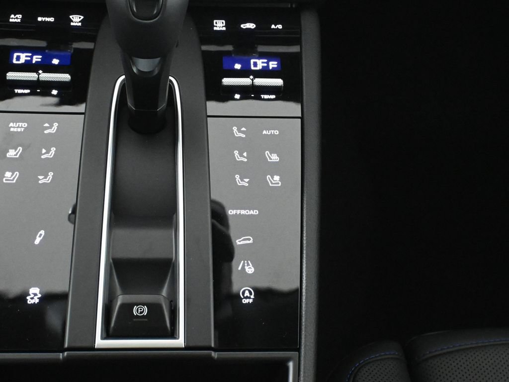 New 2026 Porsche Macan AWD/4WD image 26