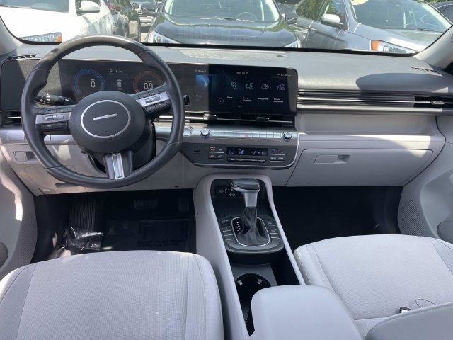 Used 2025 Hyundai Kona SEL AWD/4WD image 14