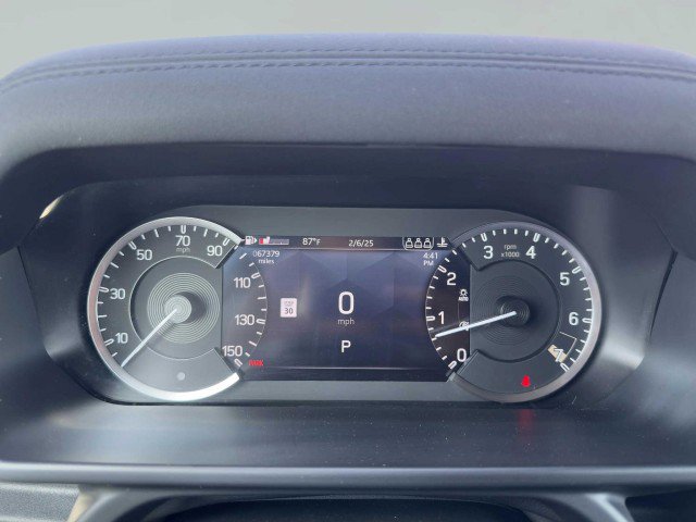 Used 2021 Land Rover Defender 90 image 21