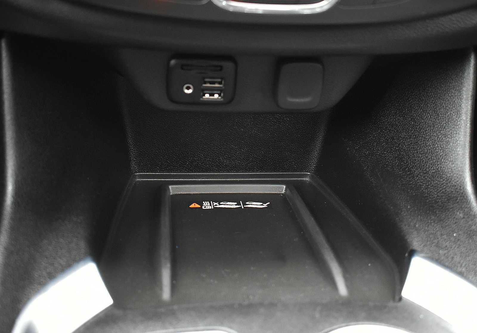 Used 2023 Chevrolet Traverse Premier w/ Redline Edition image 22