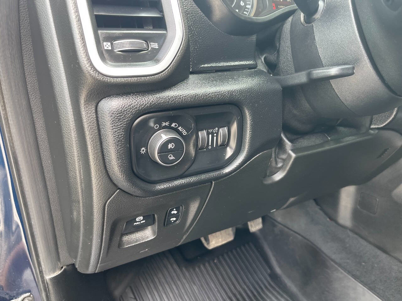 Used 2019 RAM 1500 Big Horn image 24