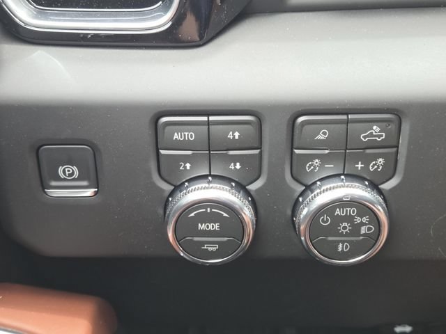 New 2026 GMC Sierra 2500 Denali Ultimate AWD/4WD image 15