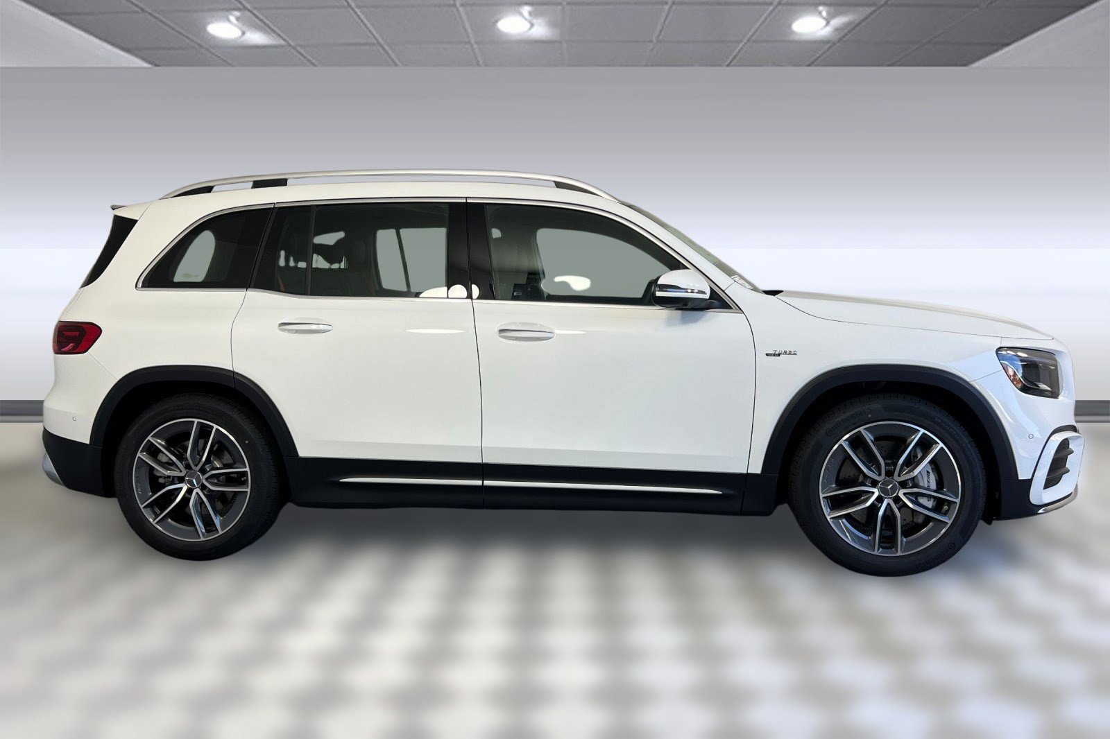 New 2026 Mercedes-Benz GLB 35 AMG 4MATIC image 9