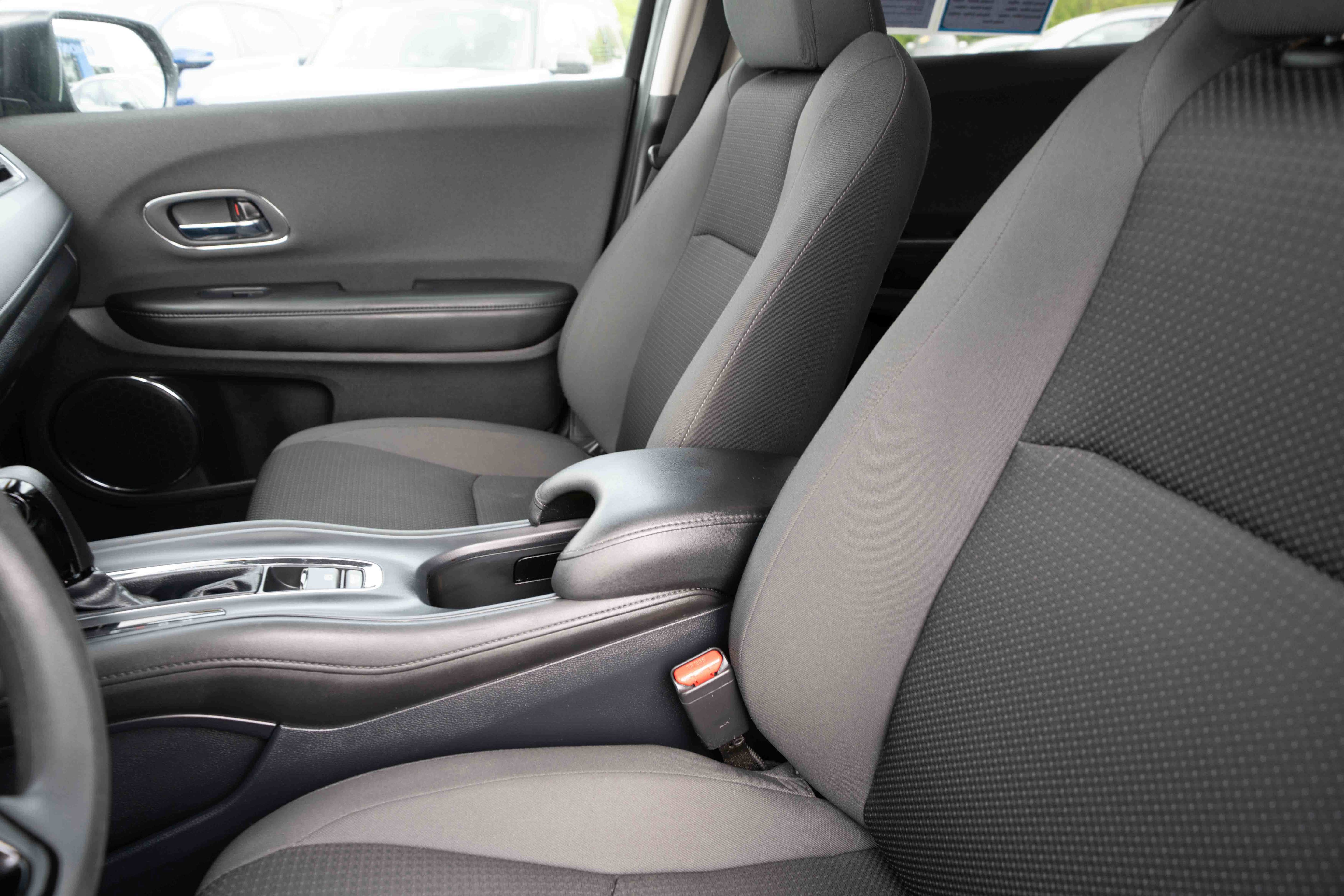 Used 2022 Honda HR-V EX image 10