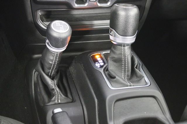 Used 2021 Jeep Wrangler Unlimited Sahara image 36