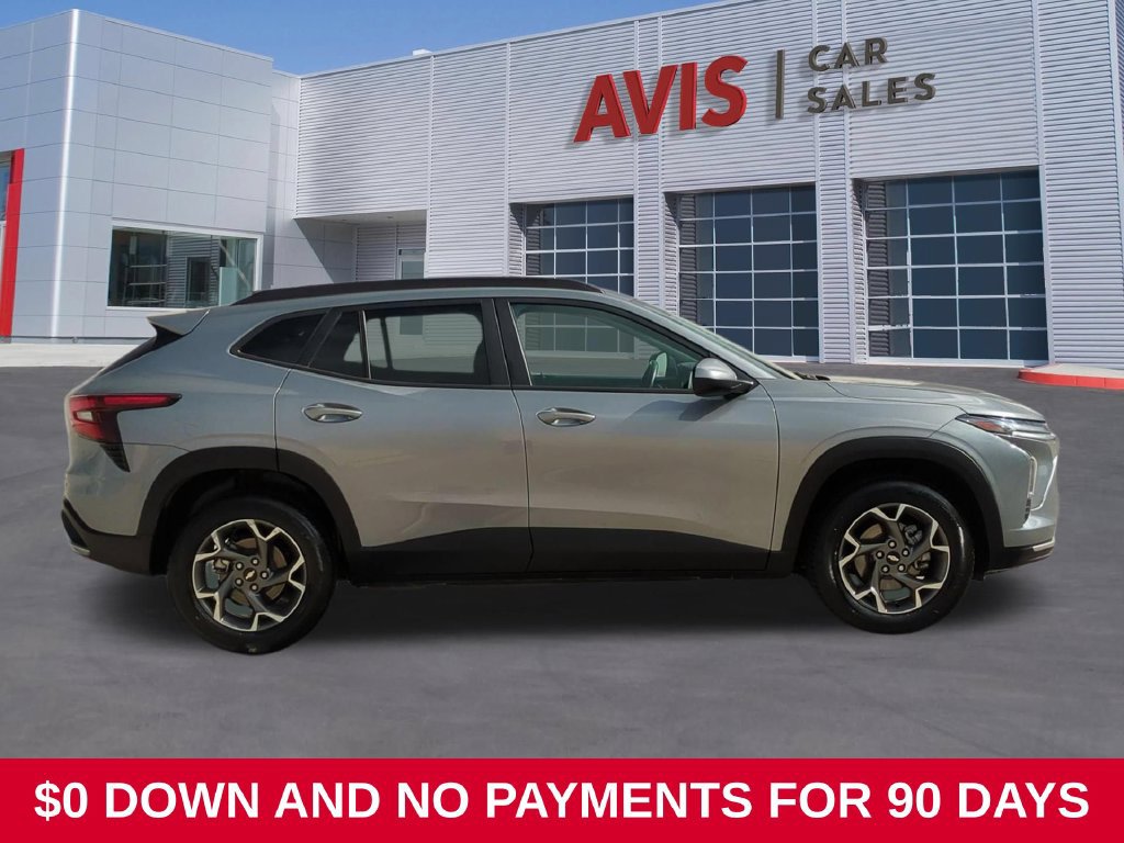 Used 2025 Chevrolet Trax LT w/ LT Convenience Package FWD image 5