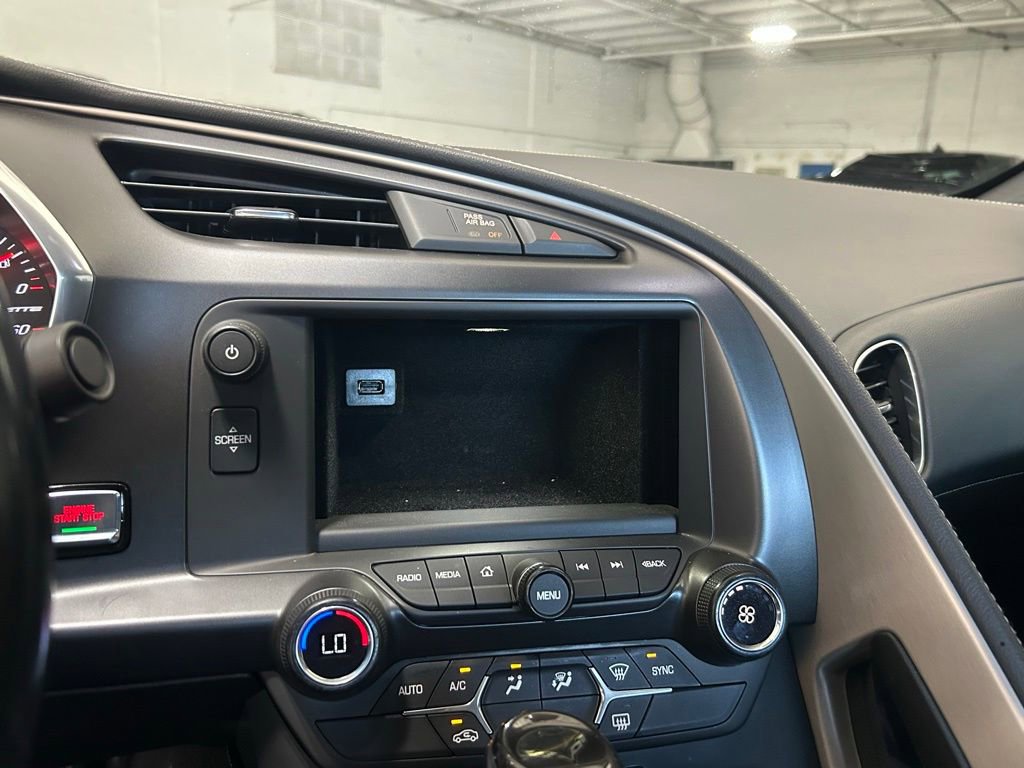 Used 2018 Chevrolet Corvette Stingray Coupe w/ Carbon Flash Badge Package RWD image 19