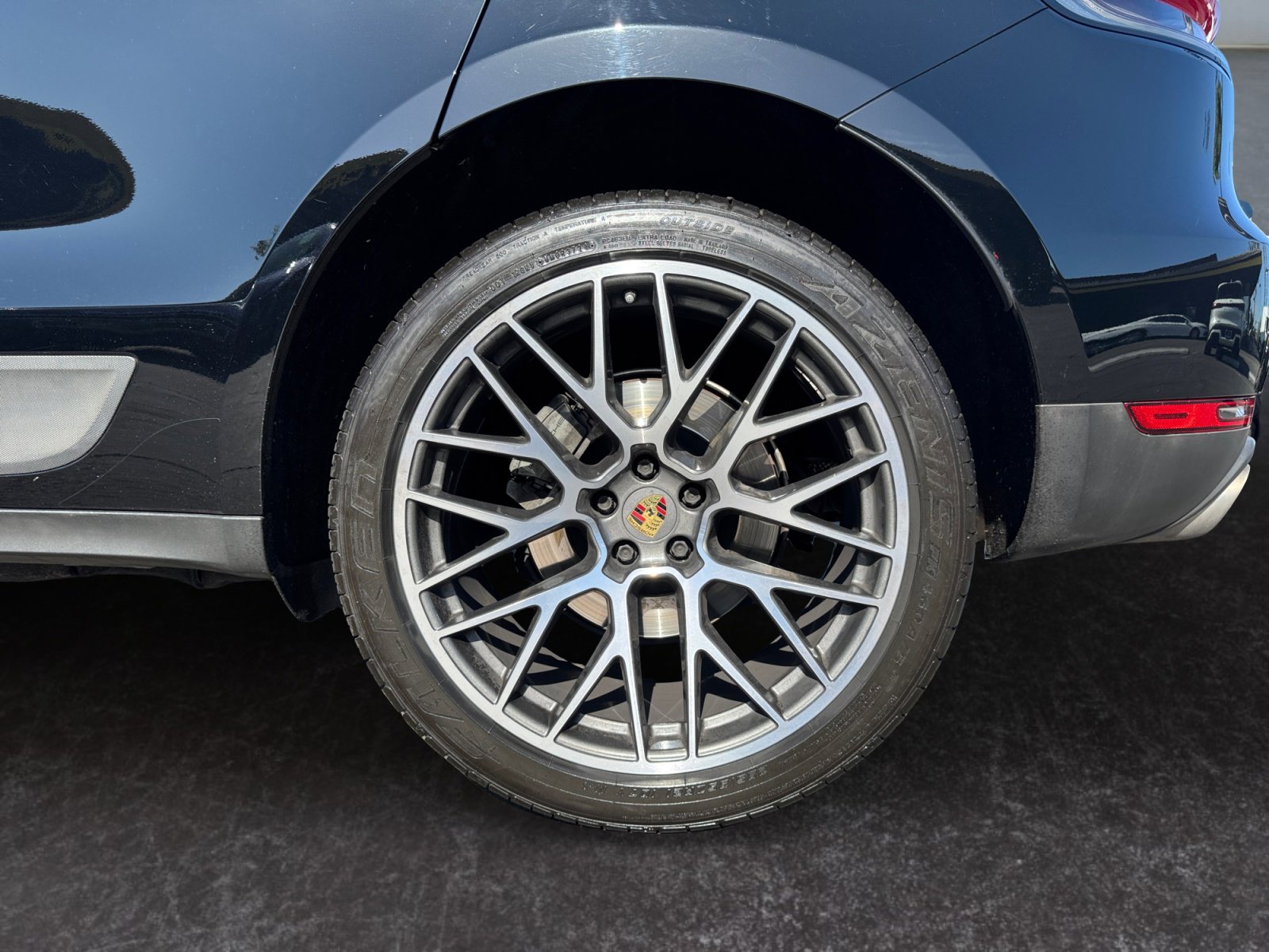 Used 2021 Porsche Macan S w/ Premium Package Plus AWD/4WD image 14