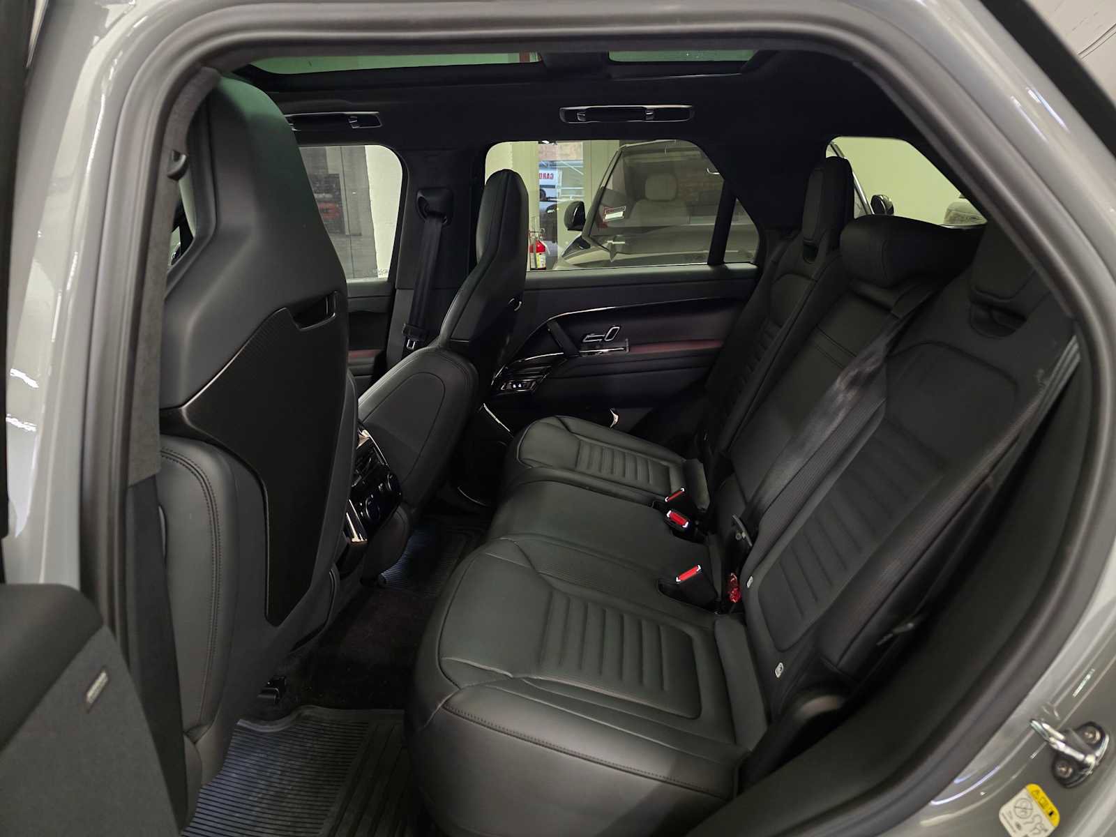 Used 2025 Land Rover Range Rover Sport SV Edition Two image 19