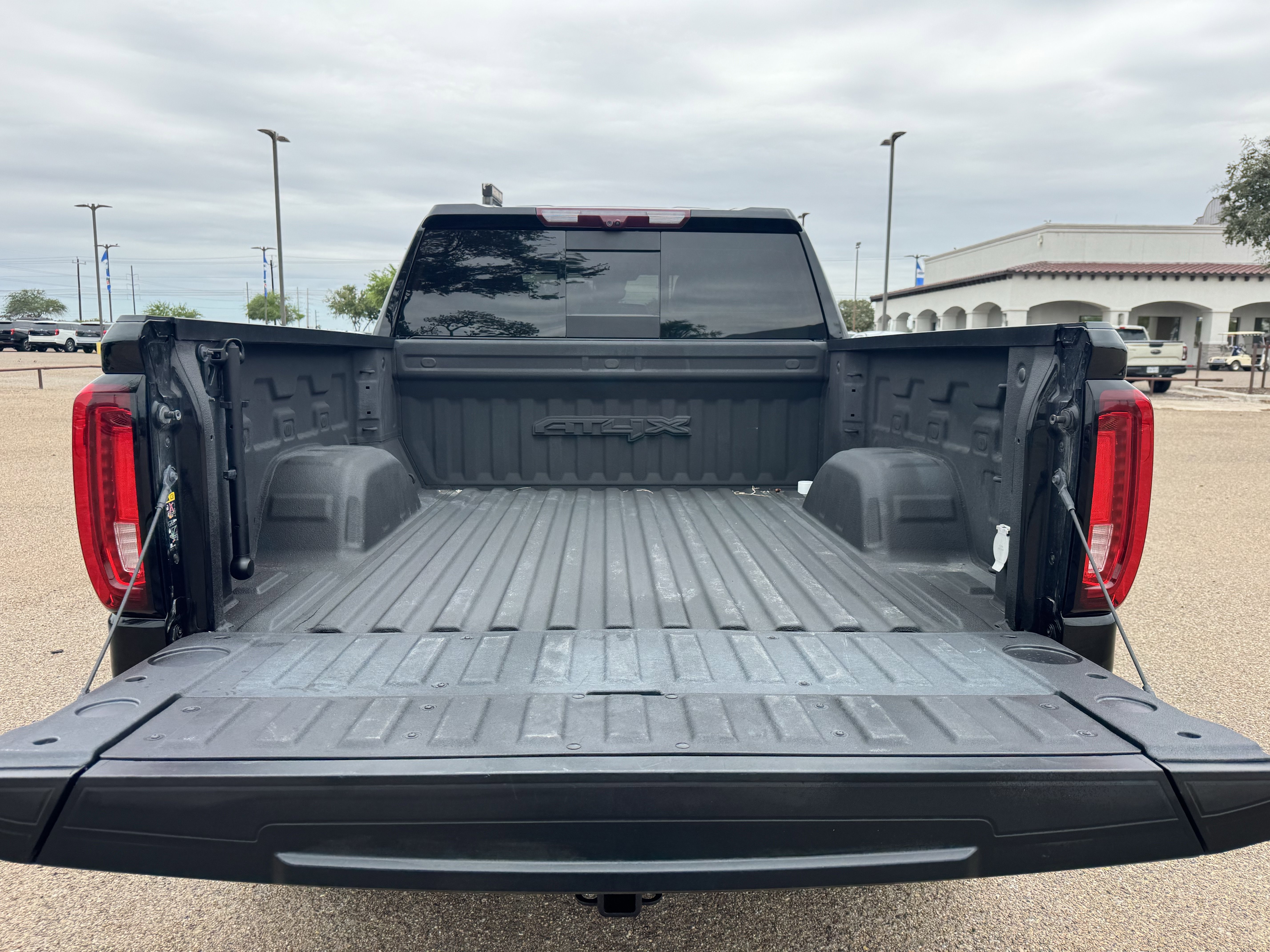 Used 2024 GMC Sierra 1500 AT4X image 19