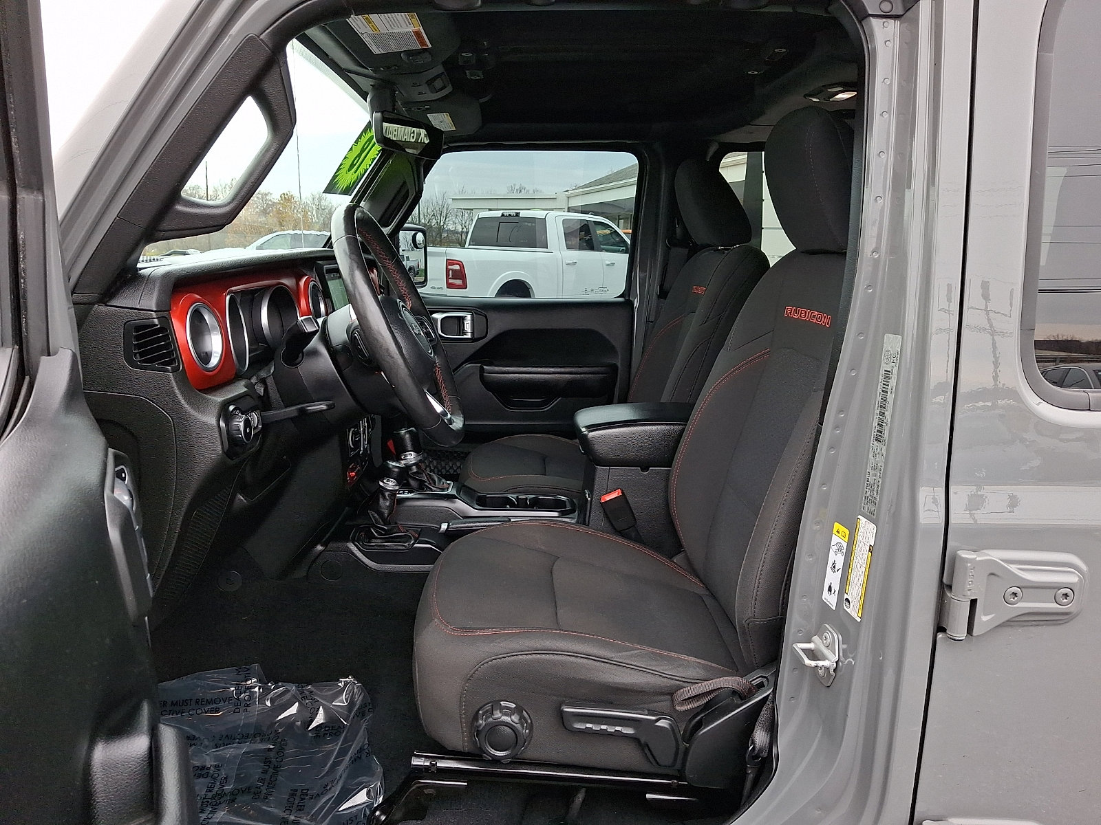 Used 2018 Jeep Wrangler Unlimited Rubicon w/ Uconnect 4C Nav & Sound Group image 14