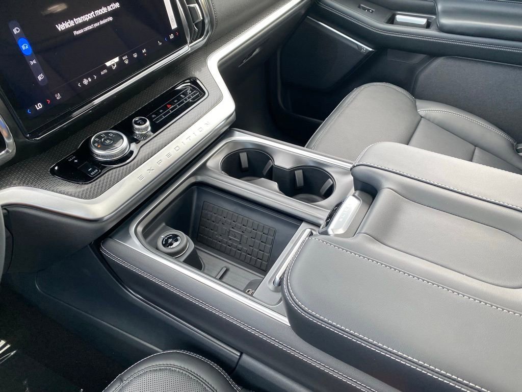 New 2025 Ford Expedition Platinum w/ Stealth Performance Package AWD/4WD image 24