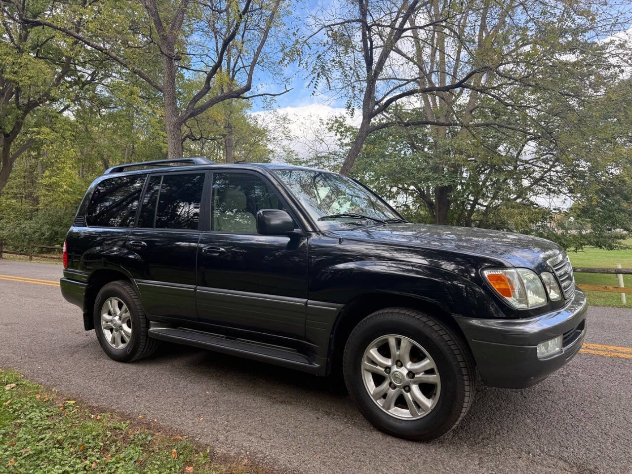 Used 2004 Lexus LX 470 4WD image 10
