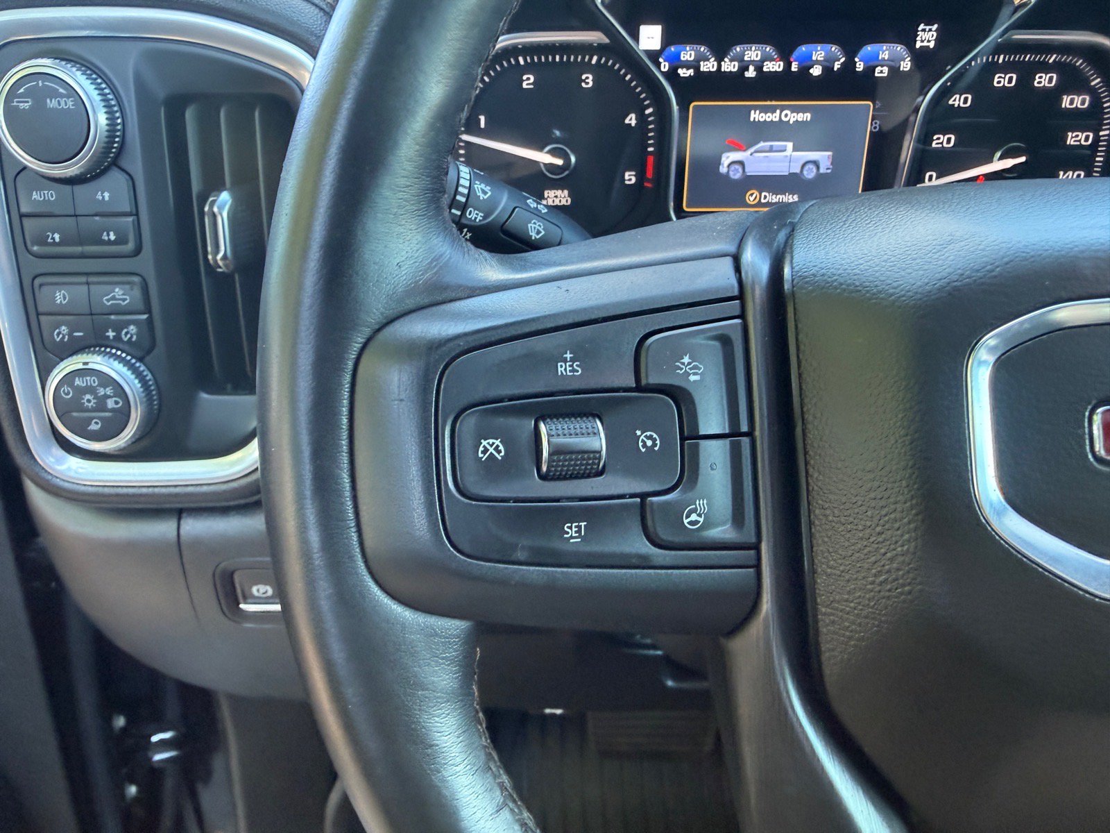 Used 2020 GMC Sierra 3500 AT4 w/ AT4 Premium Package AWD/4WD image 24