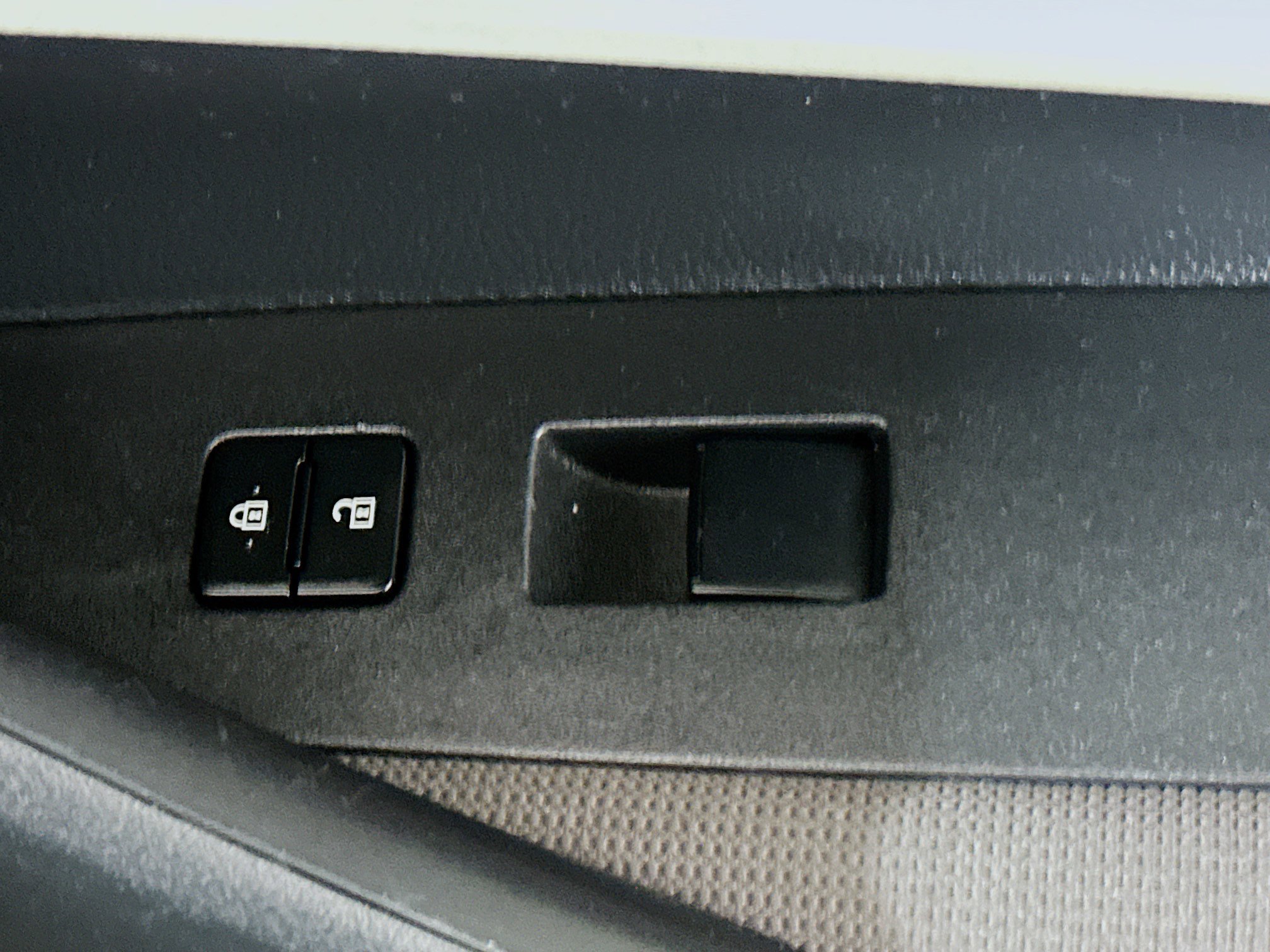 Used 2025 Toyota Corolla LE image 28