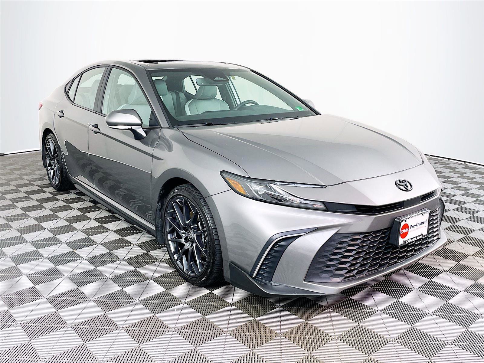 Used 2025 Toyota Camry SE w/ Multimedia Upgrade Package image 1