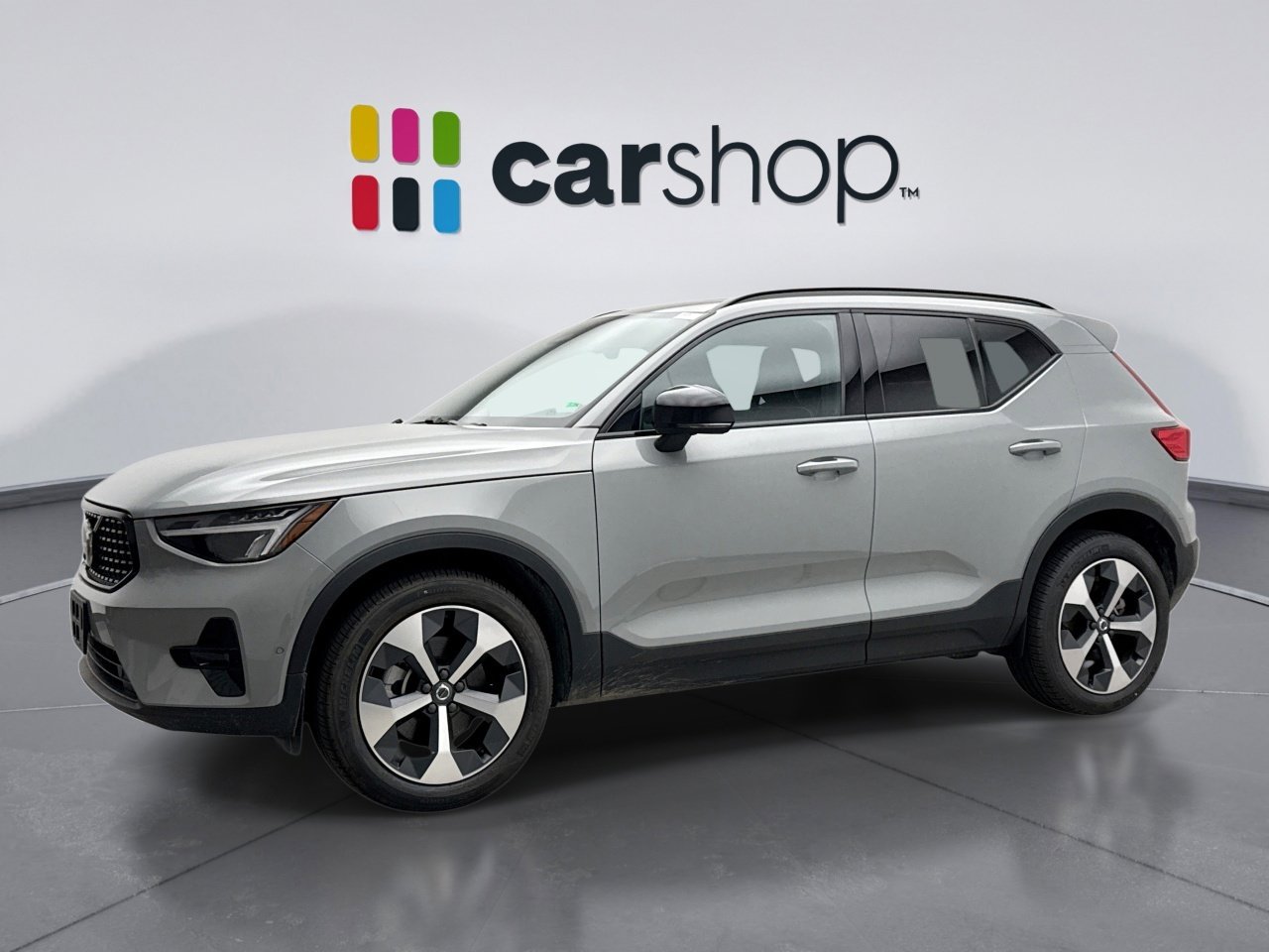 Used 2025 Volvo XC40 B5 Plus