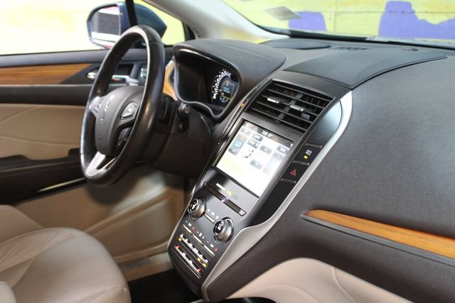 Used 2019 Lincoln MKC Select w/ Select Plus Package AWD/4WD image 12