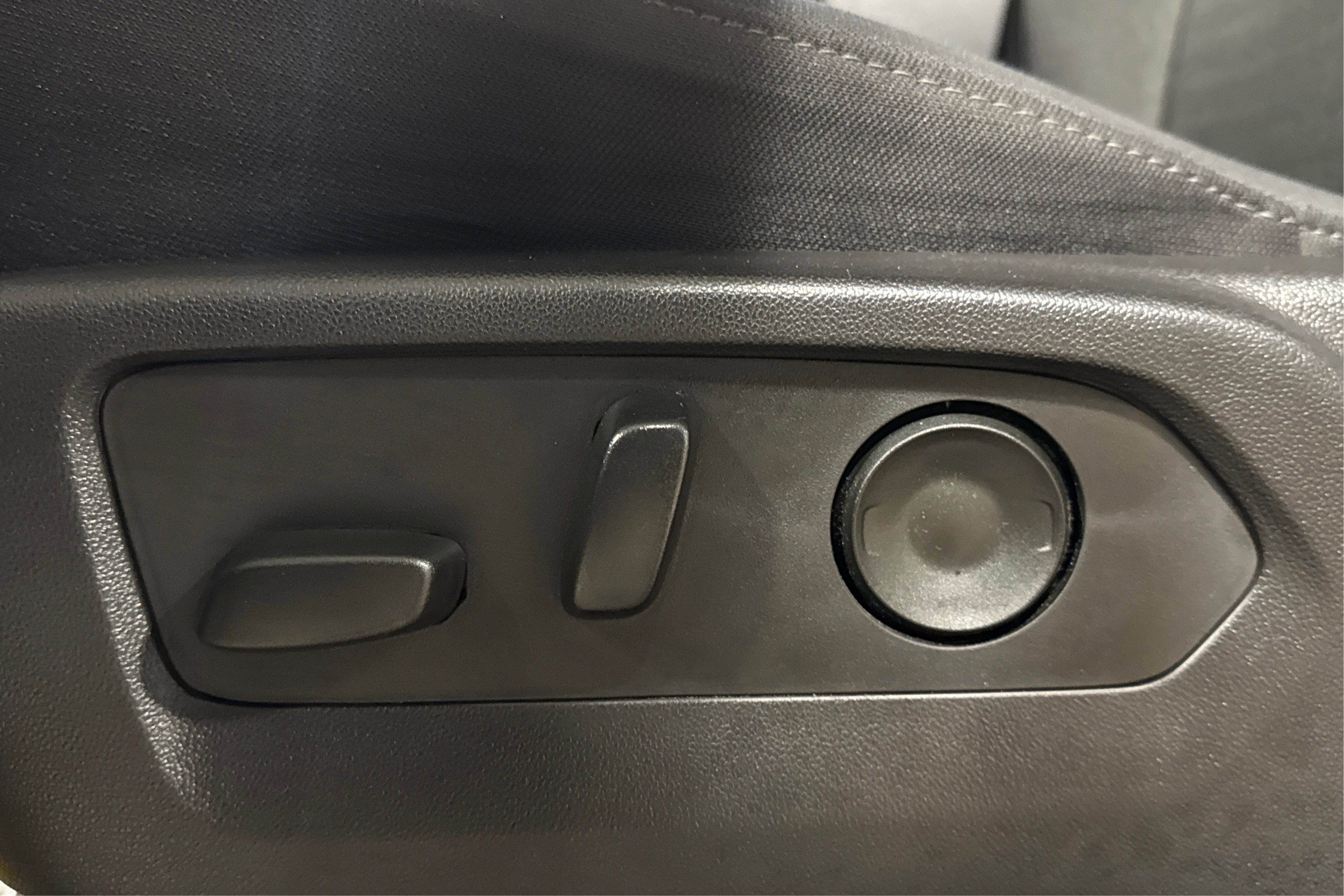 Used 2024 Chevrolet Silverado 1500 RST image 18