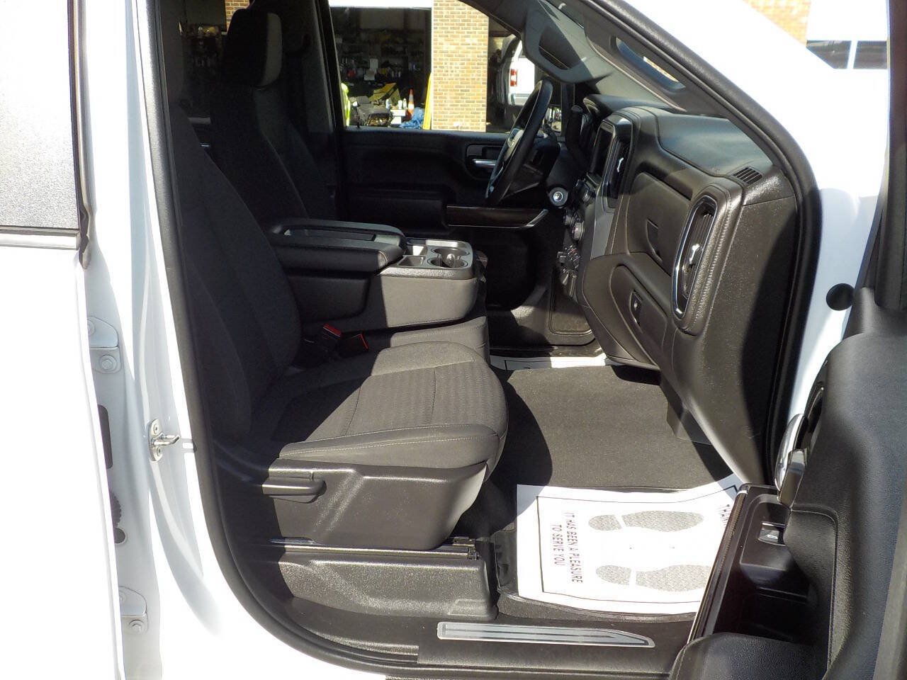 Used 2022 Chevrolet Silverado 2500 LT AWD/4WD image 28