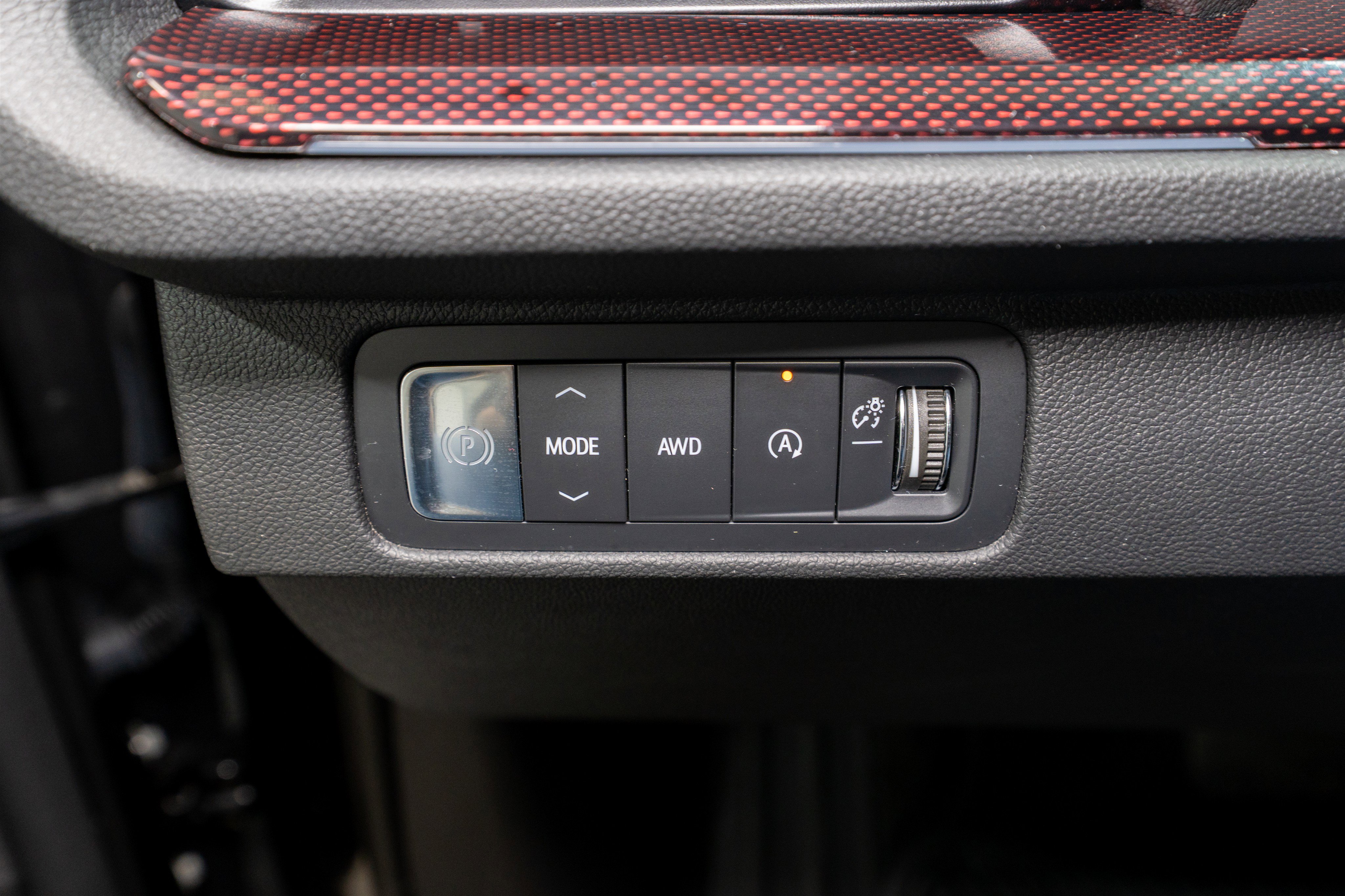 Used 2024 Chevrolet Traverse RS image 33